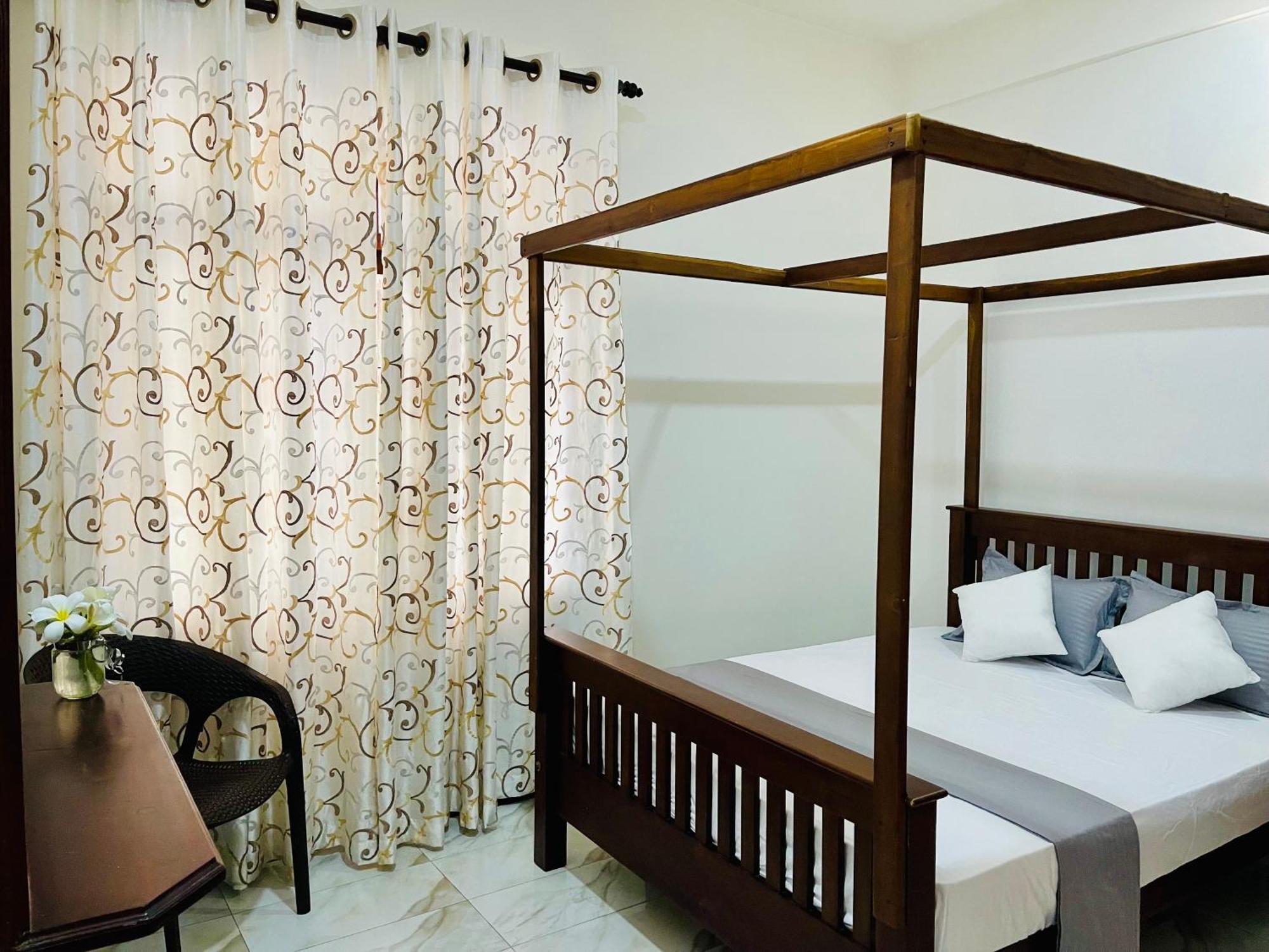 נגומבו Sand & Surf Guest House מראה חיצוני תמונה