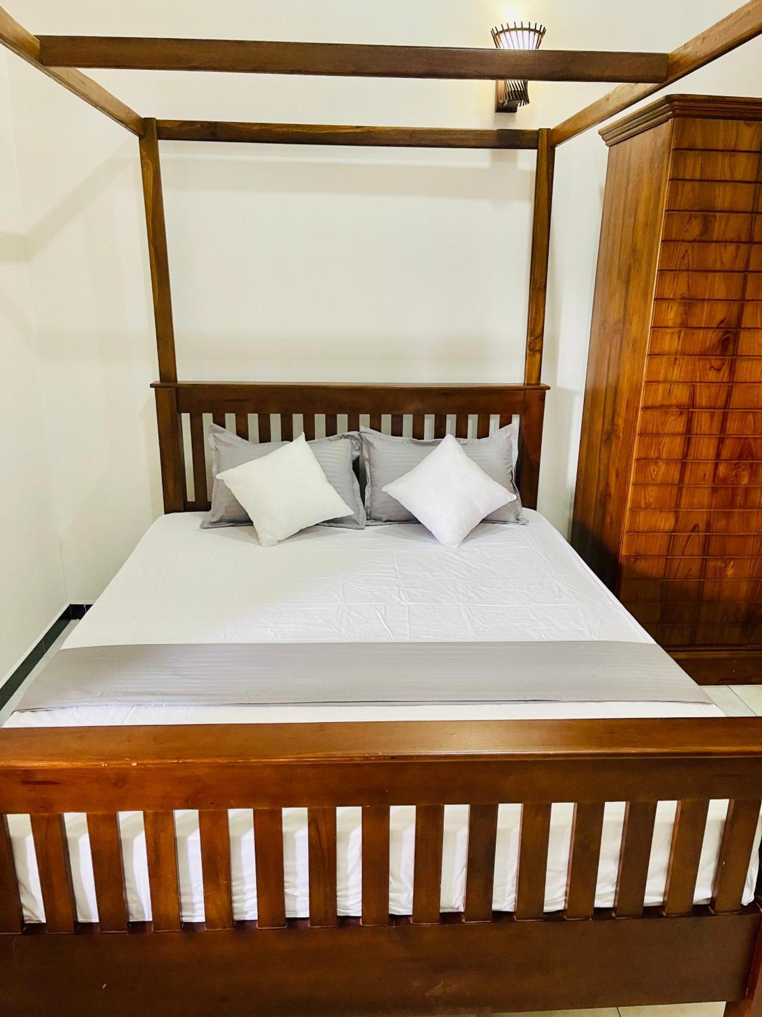 נגומבו Sand & Surf Guest House מראה חיצוני תמונה