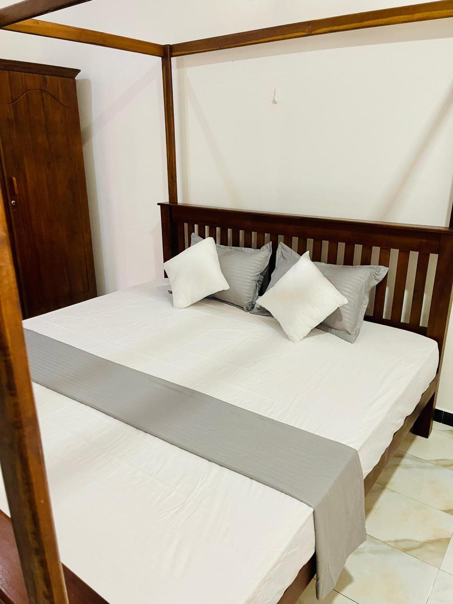 נגומבו Sand & Surf Guest House מראה חיצוני תמונה