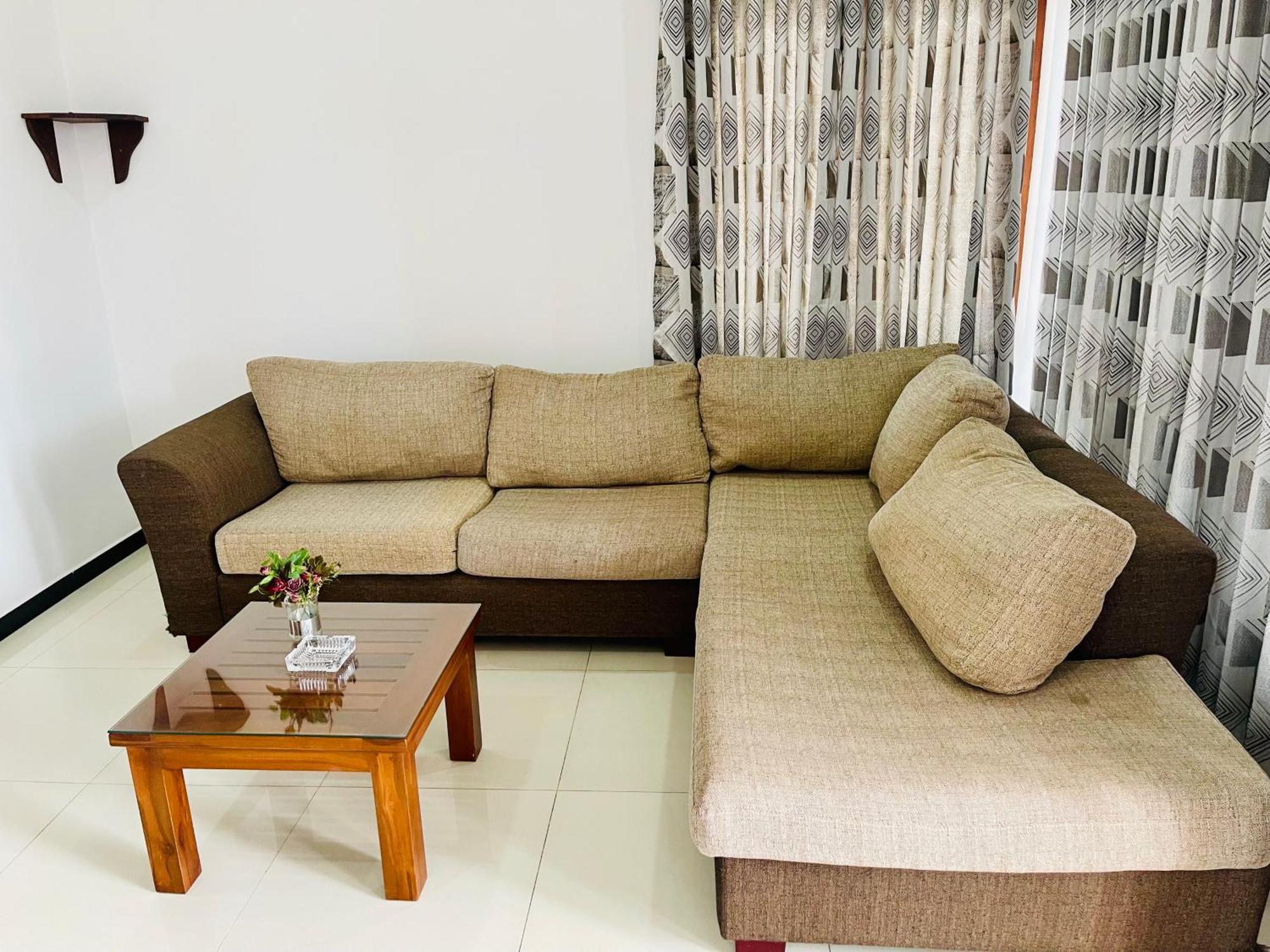 נגומבו Sand & Surf Guest House מראה חיצוני תמונה