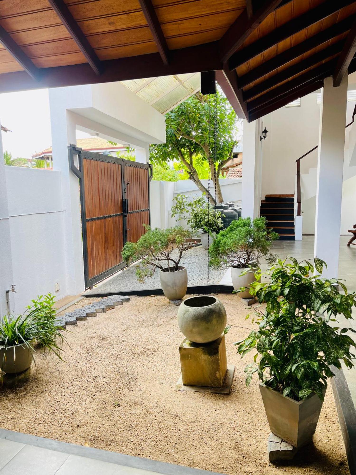 נגומבו Sand & Surf Guest House מראה חיצוני תמונה