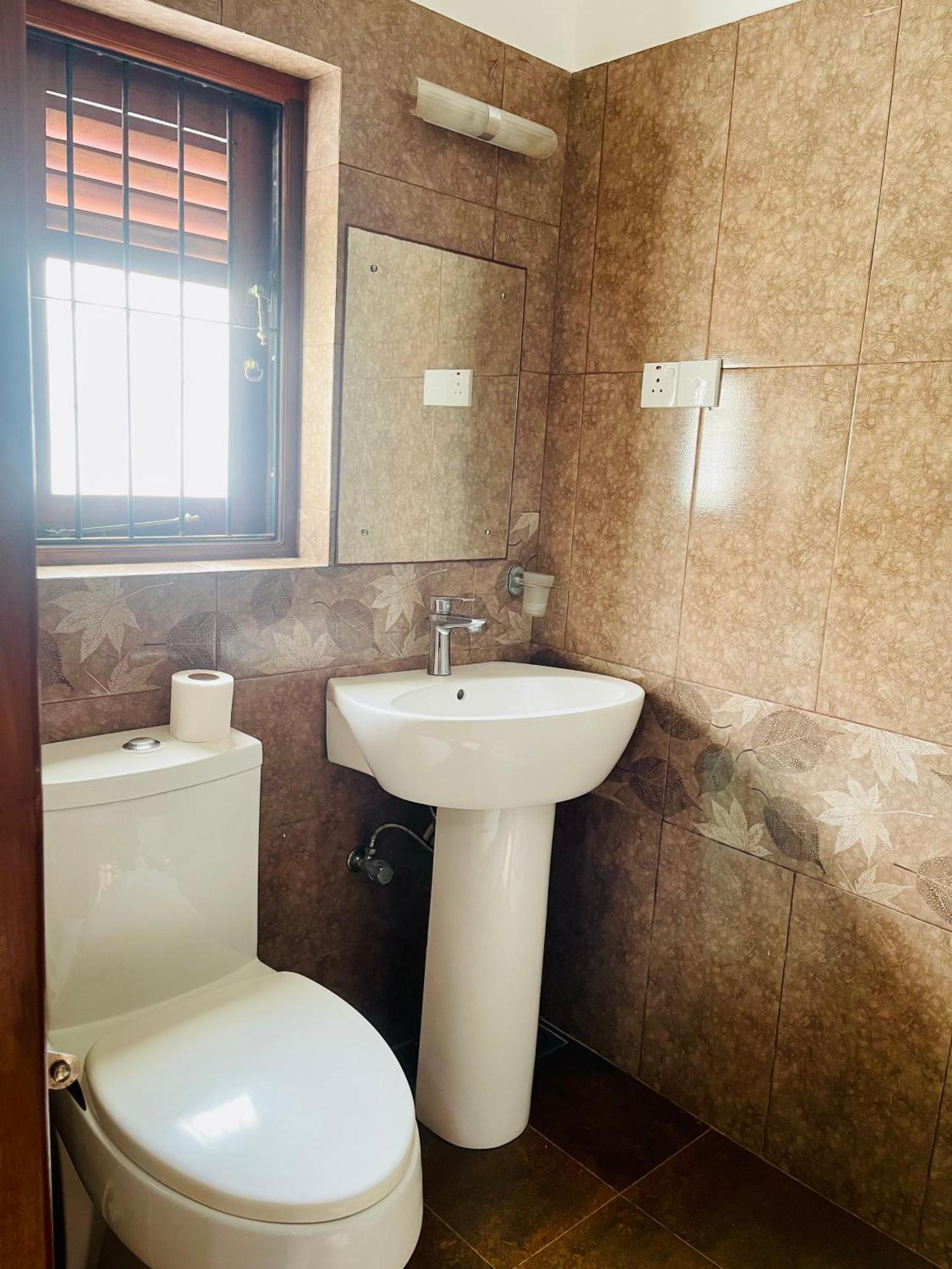 נגומבו Sand & Surf Guest House מראה חיצוני תמונה
