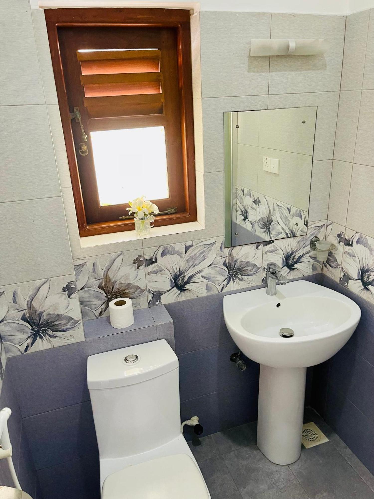 נגומבו Sand & Surf Guest House מראה חיצוני תמונה