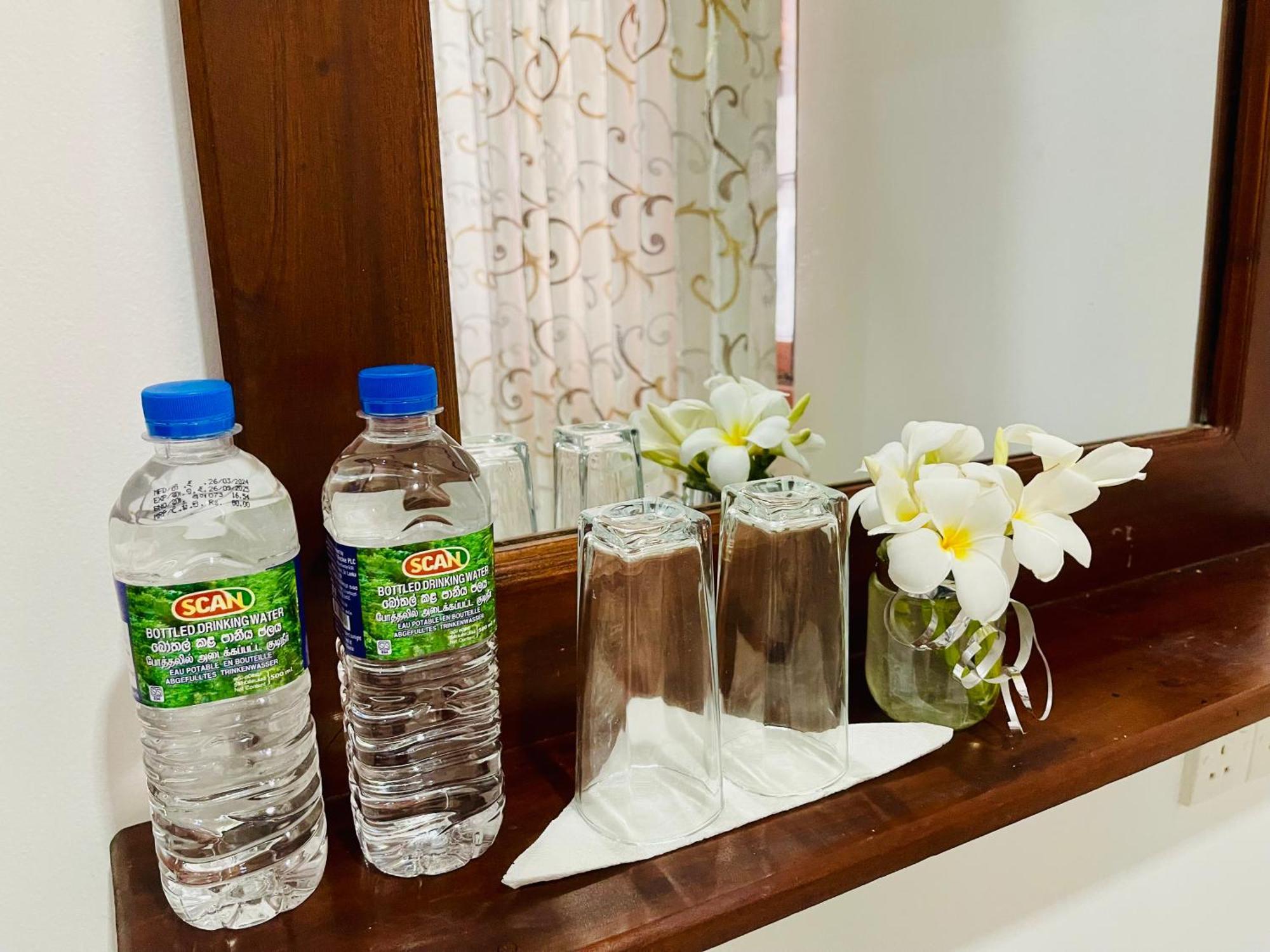 נגומבו Sand & Surf Guest House מראה חיצוני תמונה