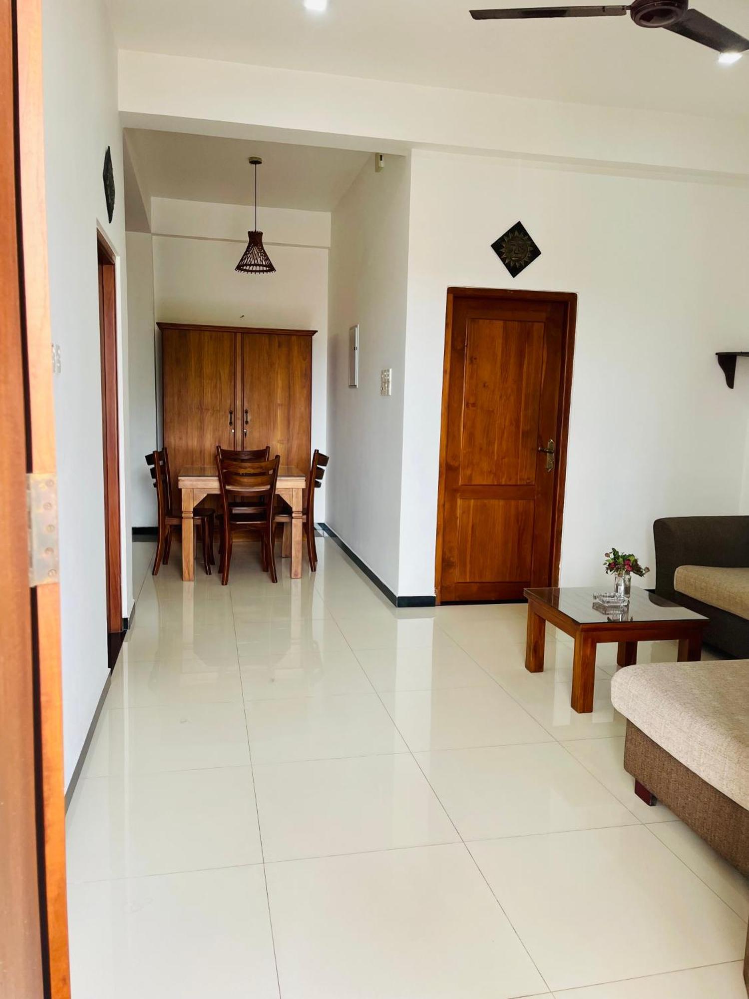 נגומבו Sand & Surf Guest House מראה חיצוני תמונה