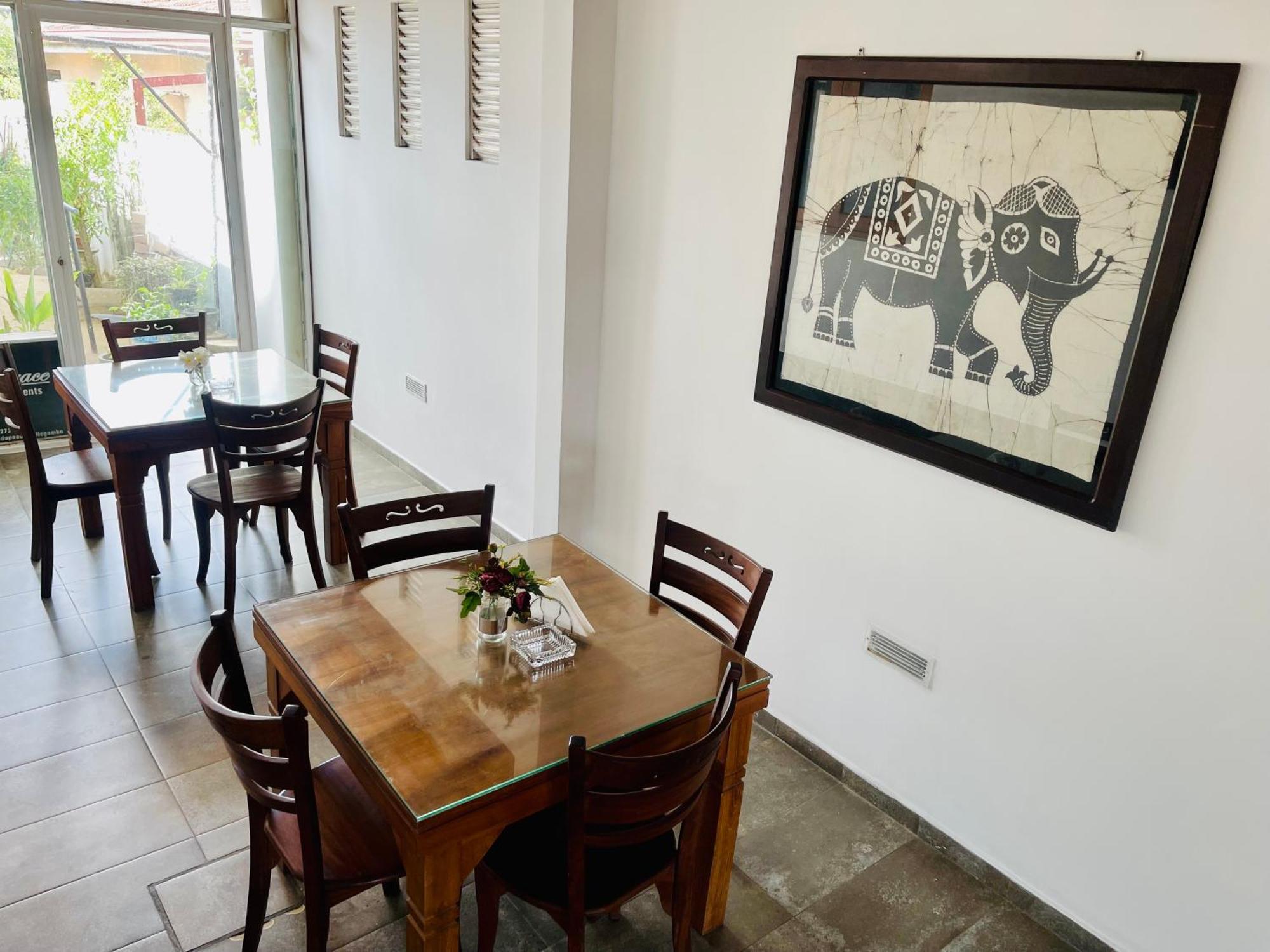 נגומבו Sand & Surf Guest House מראה חיצוני תמונה